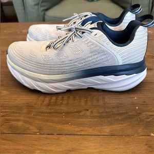 Women’s Hoka Bondi 6 Sz 8.5 WIDE- like new